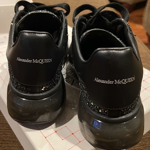 ***SOLD*** 39 **Like New**Multiblack/Black Alexander McQueen Oversized sneakers - Picture 3 of 4